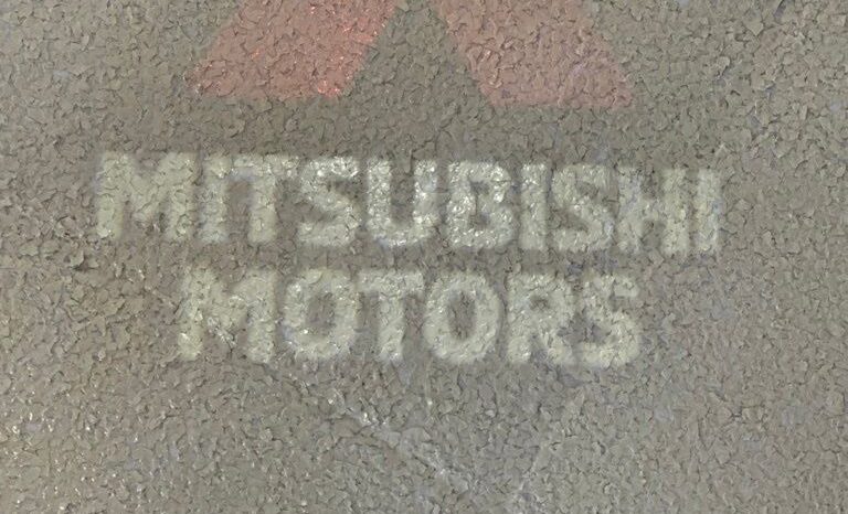 
 Mitsubishi Outlander PHEV full									