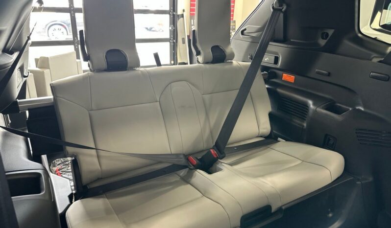 
 Mitsubishi Outlander PHEV full									