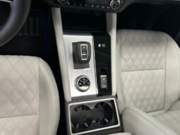 Mitsubishi Outlander PHEV full