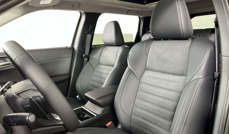 
 Mitsubishi Outlander PHEV full									
