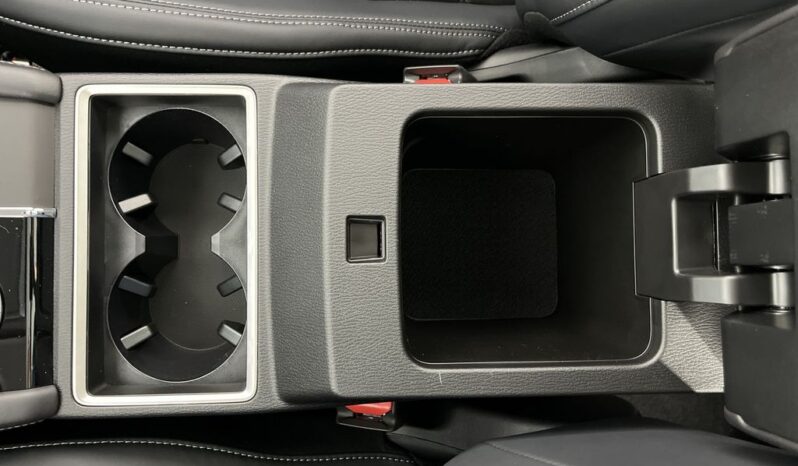 
 Mitsubishi Outlander PHEV full									