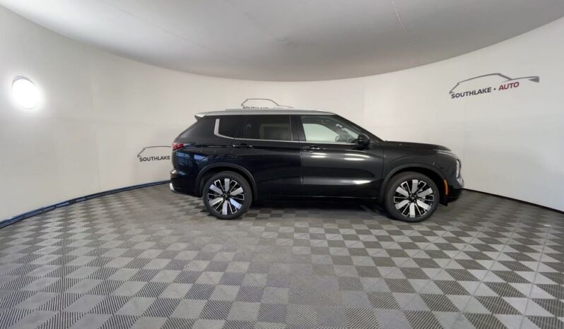 
 Mitsubishi Outlander full									