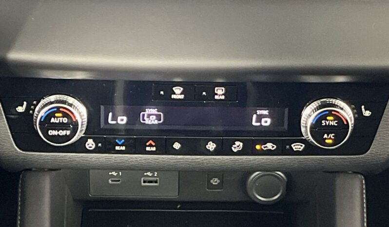 
 Mitsubishi Outlander PHEV full									