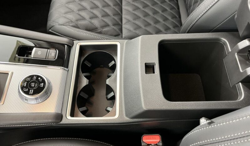
 Mitsubishi Outlander PHEV full									