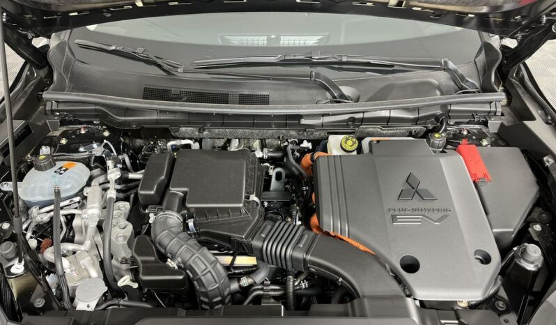 
 Mitsubishi Outlander PHEV full									