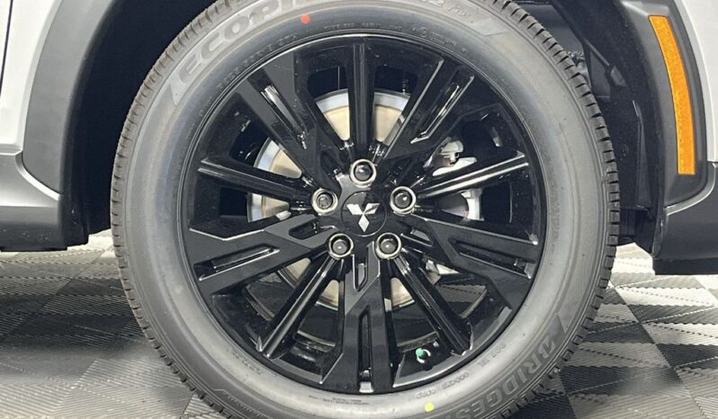 
 Mitsubishi Eclipse Cross full									