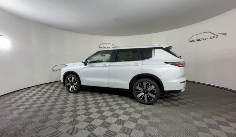 
 Mitsubishi Outlander full									