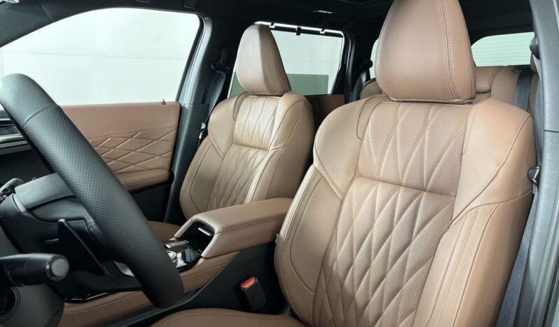 
 Mitsubishi Outlander full									