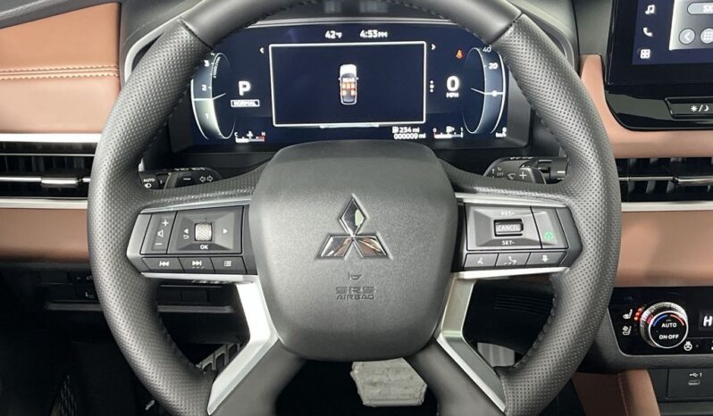 
 Mitsubishi Outlander full									