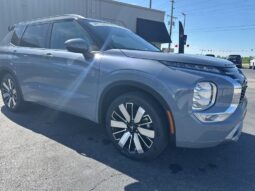 
 Mitsubishi Outlander full									