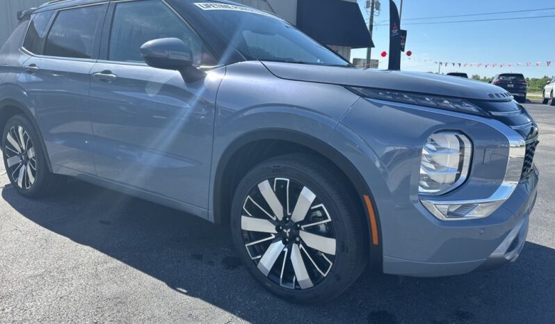 
 Mitsubishi Outlander full									