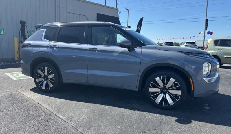 
 Mitsubishi Outlander full									