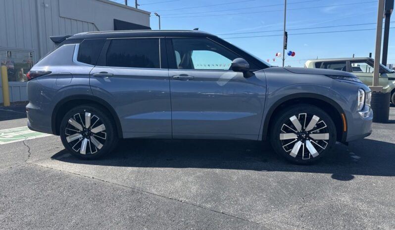 
 Mitsubishi Outlander full									