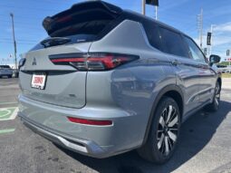 
 Mitsubishi Outlander full									