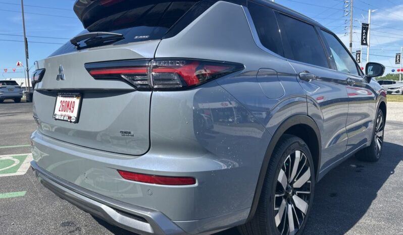 
 Mitsubishi Outlander full									