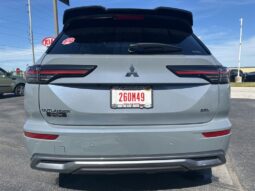 
 Mitsubishi Outlander full									