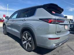
 Mitsubishi Outlander full									