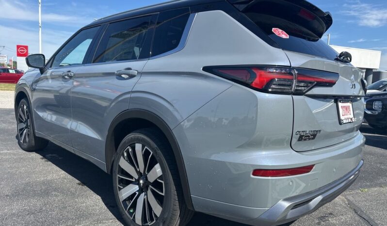 
 Mitsubishi Outlander full									