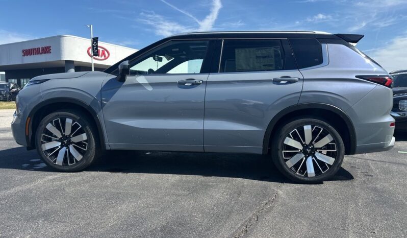 
 Mitsubishi Outlander full									