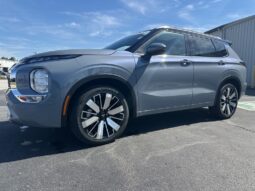 
 Mitsubishi Outlander full									