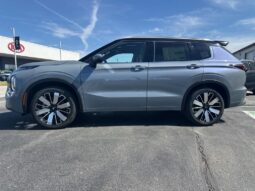 
 Mitsubishi Outlander full									