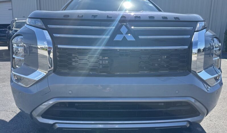
 Mitsubishi Outlander full									