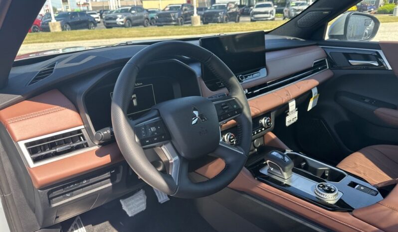 
 Mitsubishi Outlander full									