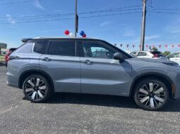
 Mitsubishi Outlander full									