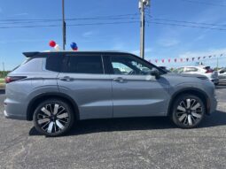 
 Mitsubishi Outlander full									