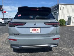 
 Mitsubishi Outlander full									
