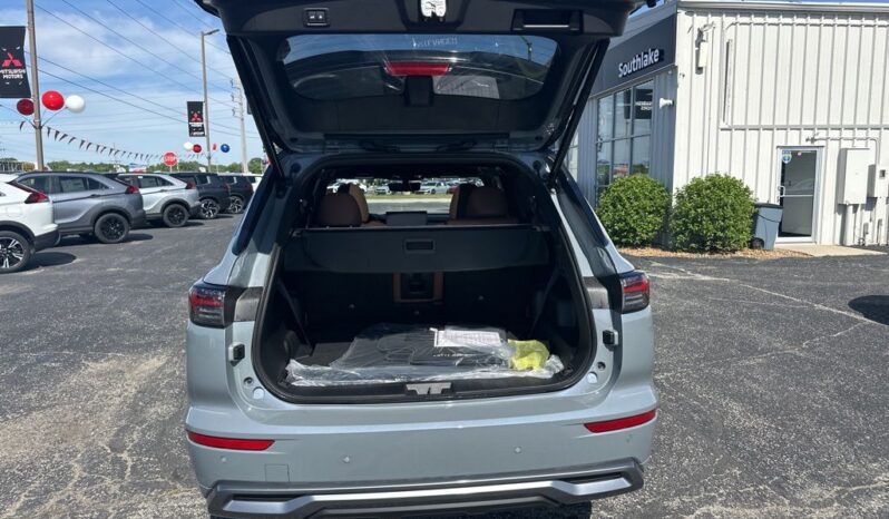 
 Mitsubishi Outlander full									