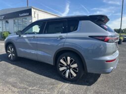 
 Mitsubishi Outlander full									