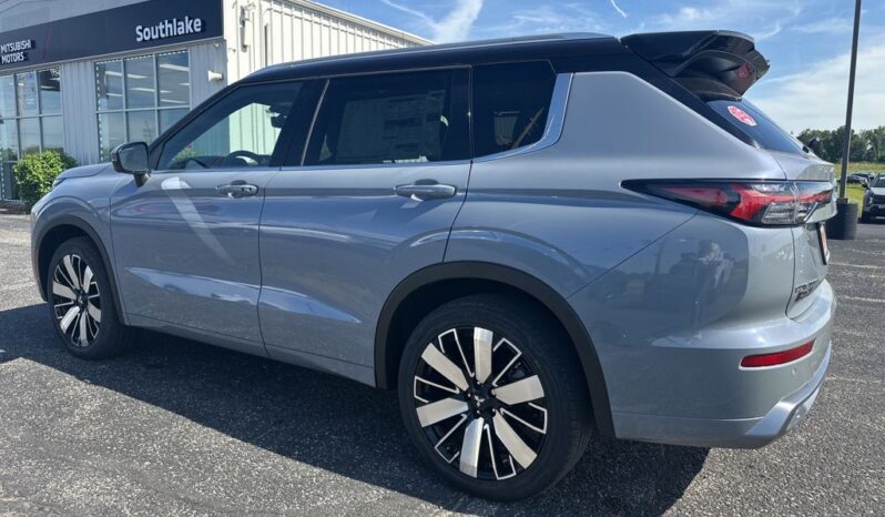 
 Mitsubishi Outlander full									