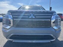 
 Mitsubishi Outlander full									