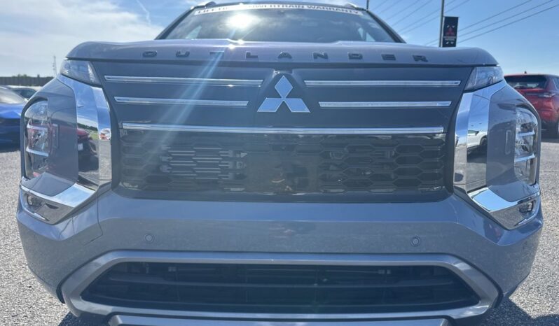 
 Mitsubishi Outlander full									