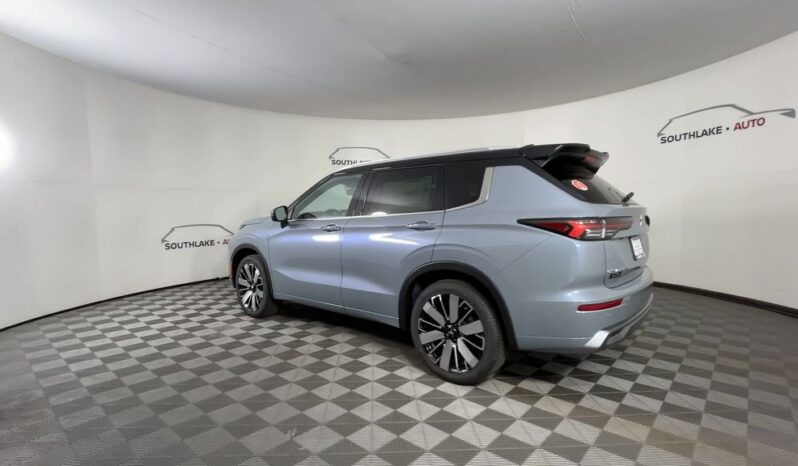 
 Mitsubishi Outlander full									