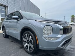 
 Mitsubishi Outlander full									