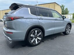 
 Mitsubishi Outlander full									