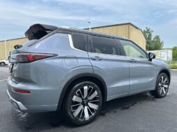 
 Mitsubishi Outlander full									