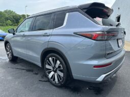 
 Mitsubishi Outlander full									