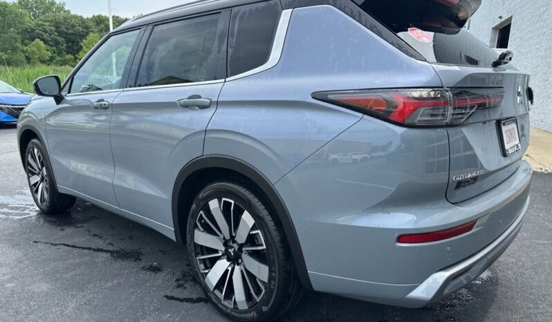 
 Mitsubishi Outlander full									