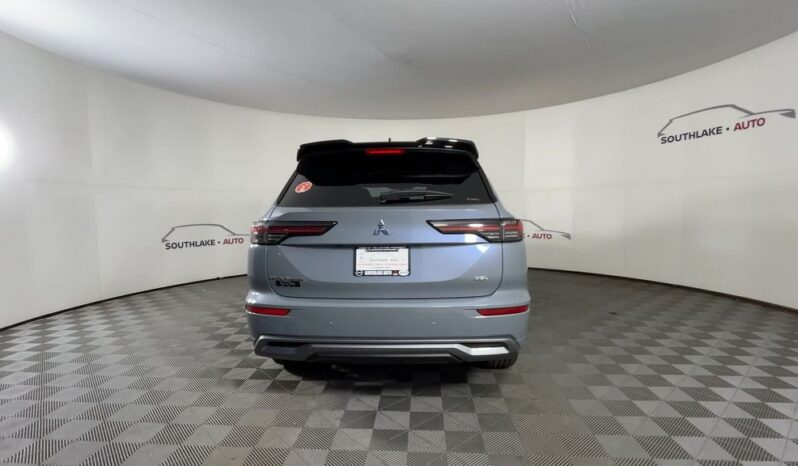 
 Mitsubishi Outlander full									