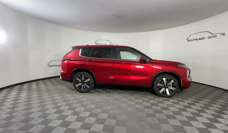 
 Mitsubishi Outlander full									