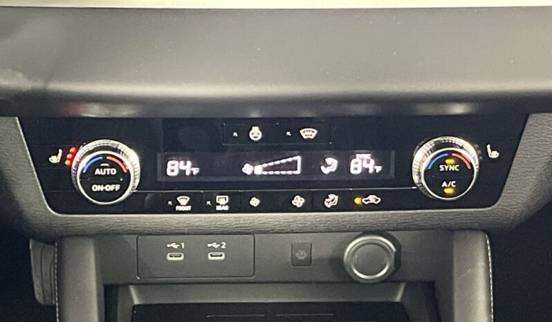 
 Mitsubishi Outlander full									