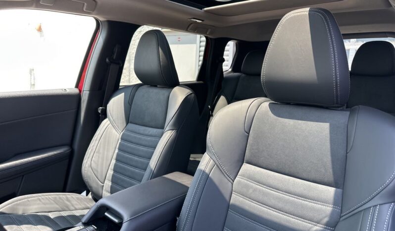 
 Mitsubishi Outlander full									