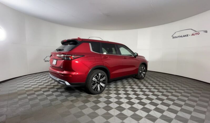 
 Mitsubishi Outlander full									