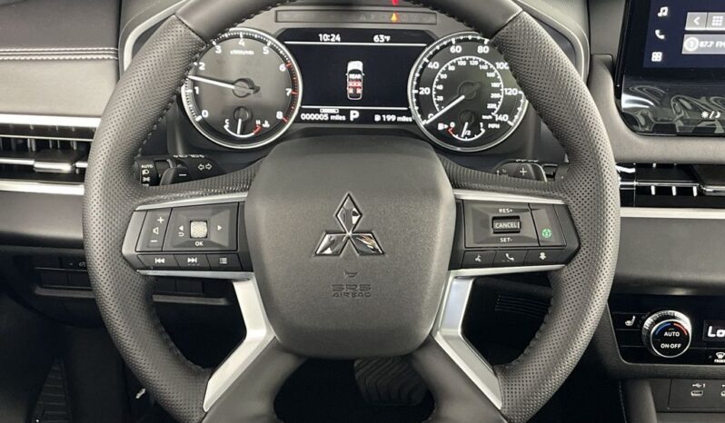 
 Mitsubishi Outlander full									
