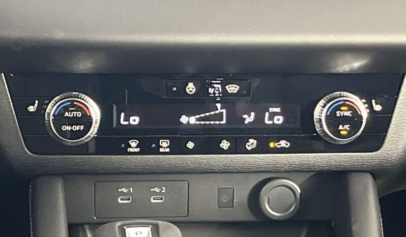
 Mitsubishi Outlander full									