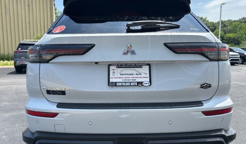 
 Mitsubishi Outlander full									