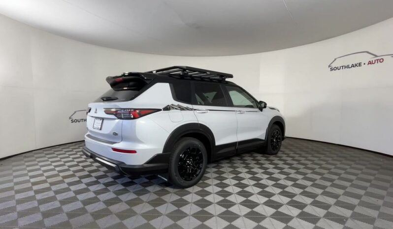 
 Mitsubishi Outlander full									